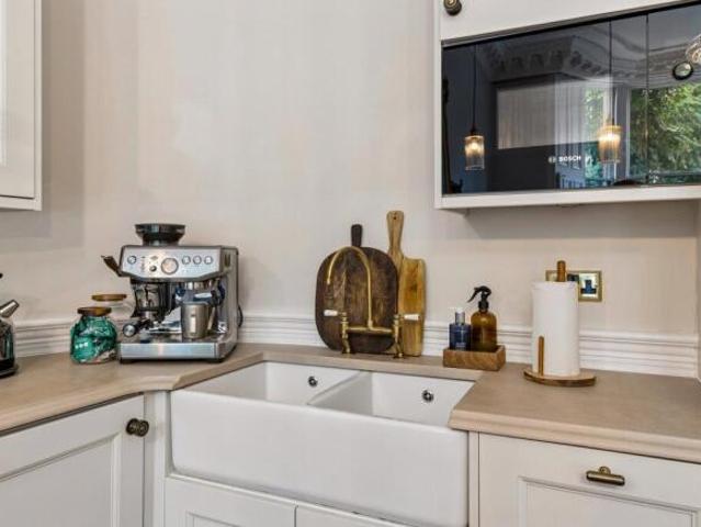 Apartment for sale in Dowanhill, Scotland