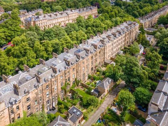 Apartment for sale in Dowanhill, Scotland