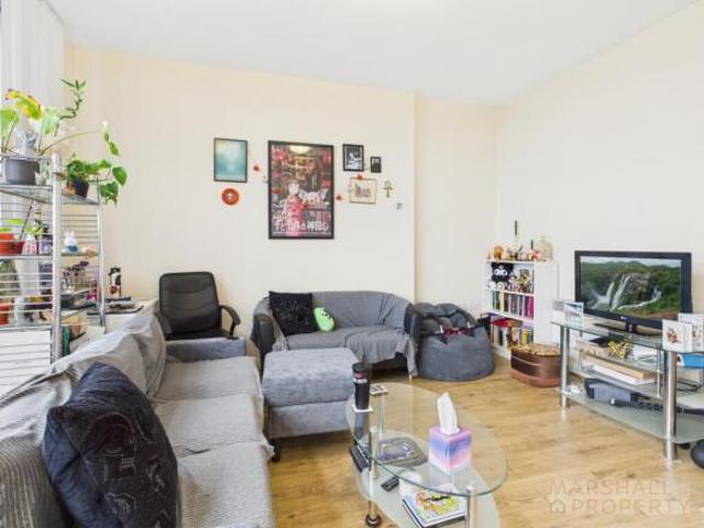 Apartment for sale in Calderstones