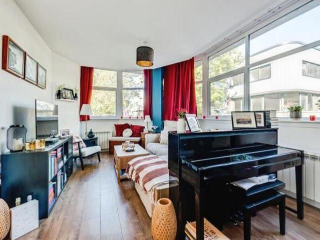 Apartment for sale in Bentham