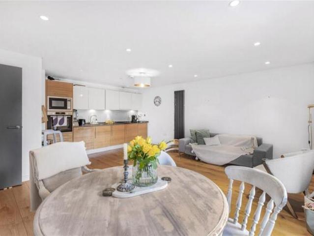 Apartment for sale in Old Kent Road, Greater London