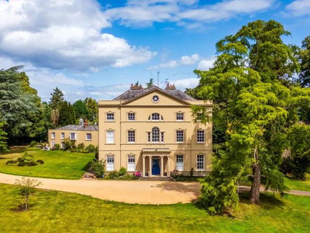 Apartment for sale in Worcestershire