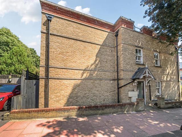 Apartment for sale in Beckenham, Greater London