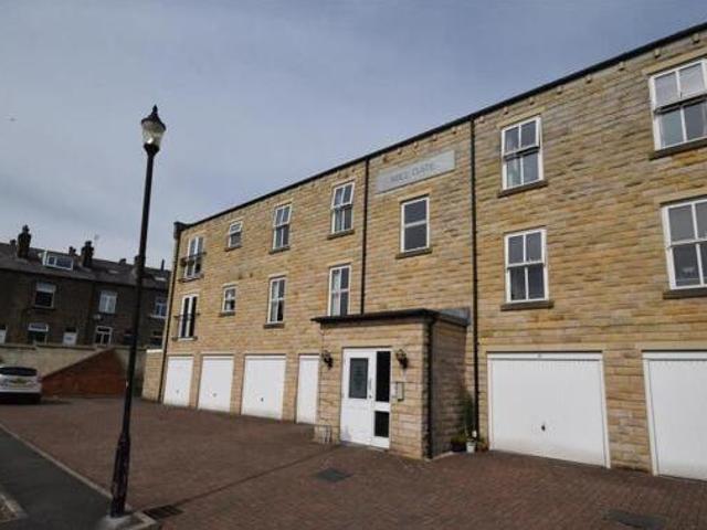 House for sale in Priestthorpe, Crossflatts
