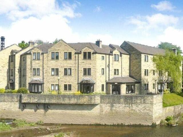 House for sale in Crossflatts, West Yorkshire