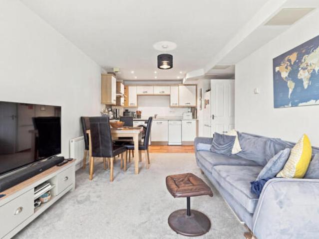 Apartment for sale in Alton Barnes