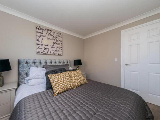 Apartment for sale in Huddersfield, Kirklees