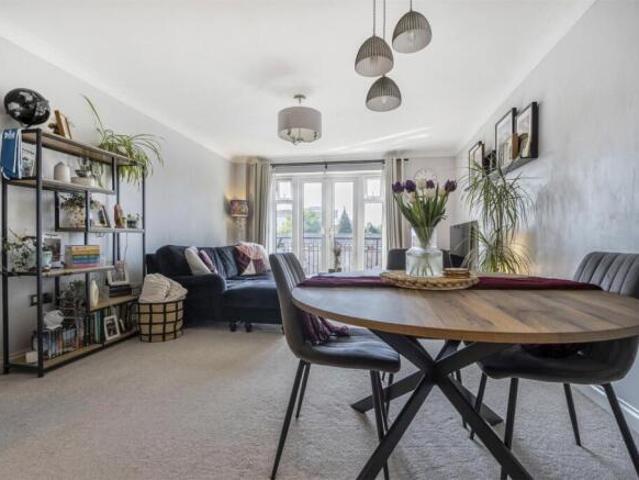 Apartment for sale in Newtown, Reading