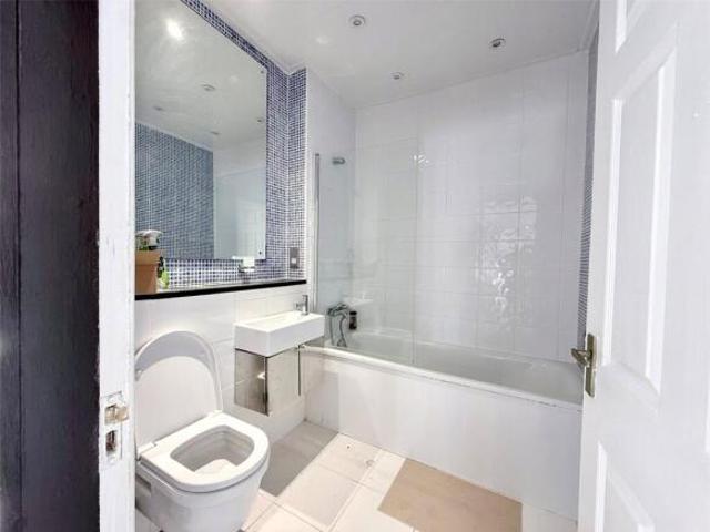 Apartment for sale in Newcastle Upon Tyne