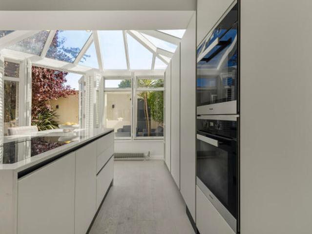 Apartment for sale in Paddington, Greater London