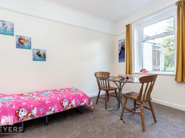 Apartment for sale in Boscombe, Bournemouth