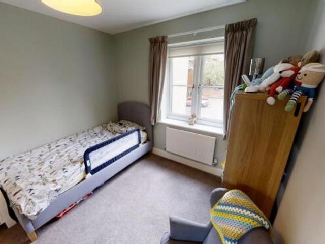 Apartment for sale in Westborough, Surrey