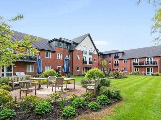 House for sale in Leftwich, Cheshire