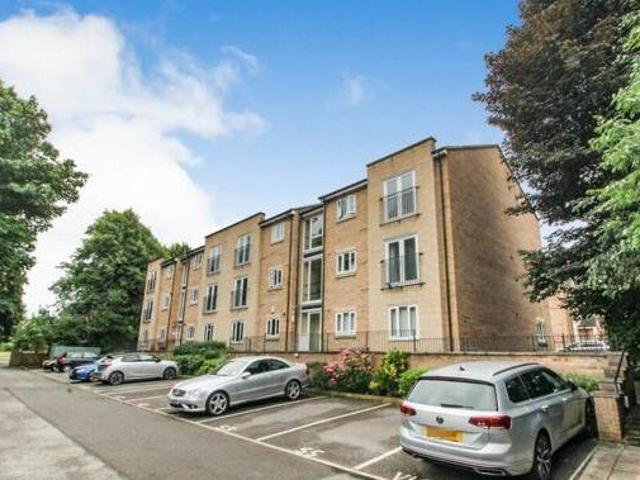 House for sale in Greengates, West Yorkshire
