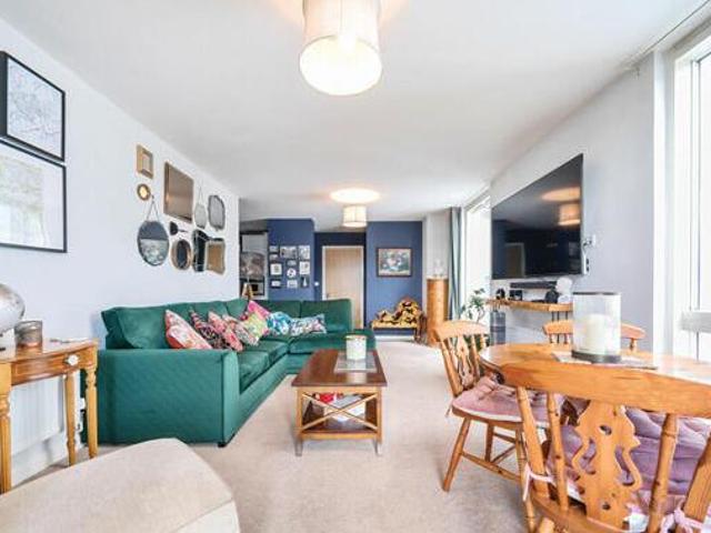 House for sale in Brentford End, Greater London