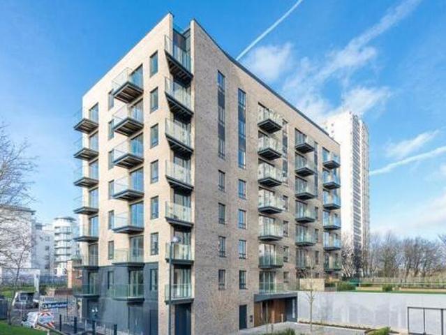 House for sale in Brentford End, Greater London