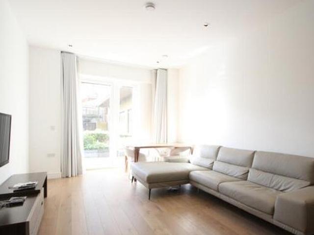House for sale in Brentford End, Greater London