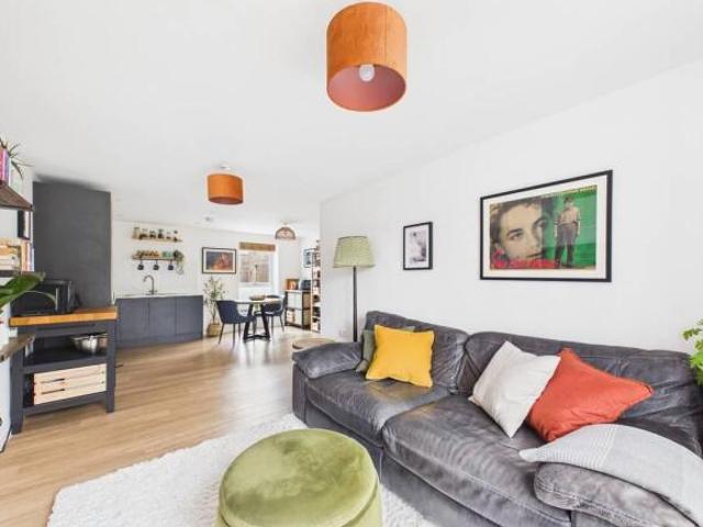 Apartment for sale in Easton, Feckenham