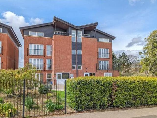 House for sale in Feckenham, City Of Bristol