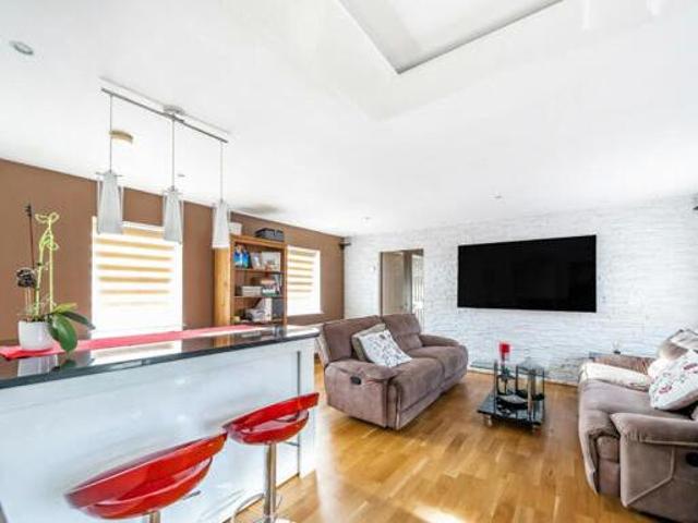 House for sale in Feckenham, City Of Bristol