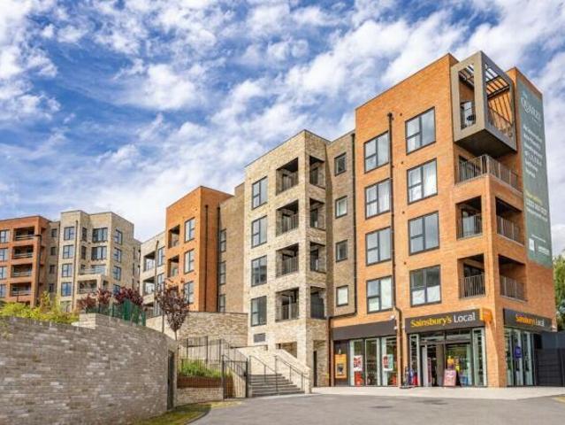 Apartment for sale in Erith, Greater London