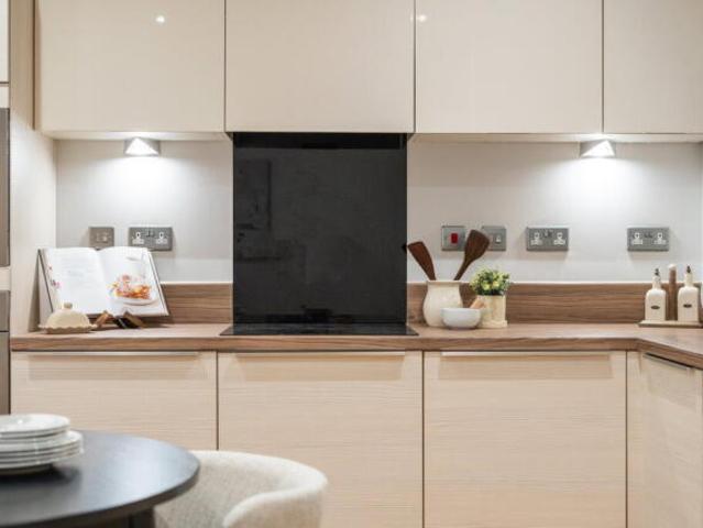 Apartment for sale in Broomgrove, Guestling Green