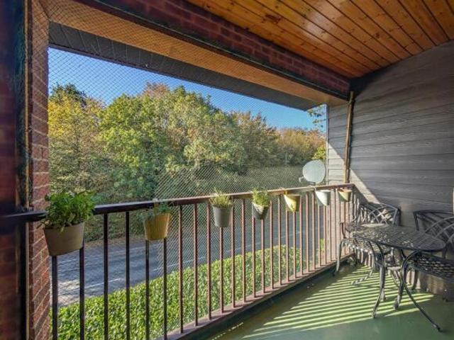 Apartment for sale in Pilgrims' Hatch, Brentwood