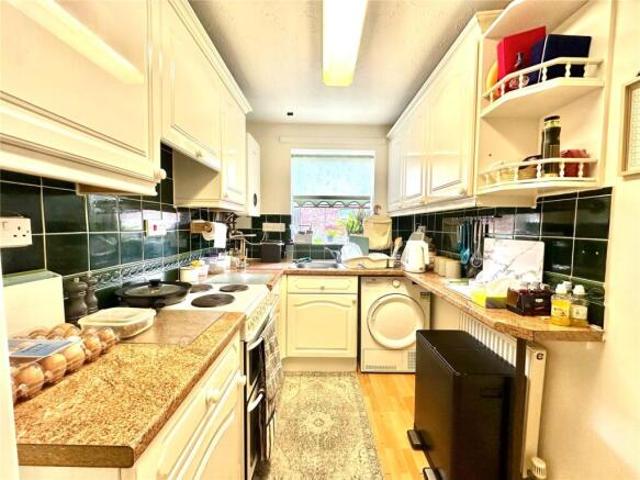 Apartment for sale in Rodbourne, Swindon