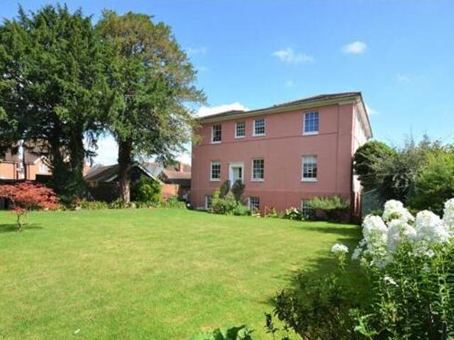 House for sale in Chelmondiston, Suffolk