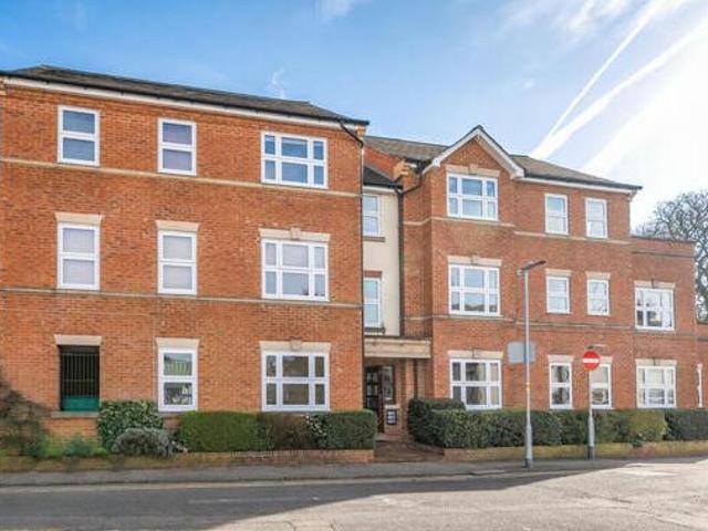 House for sale in Batchworth, Hertfordshire