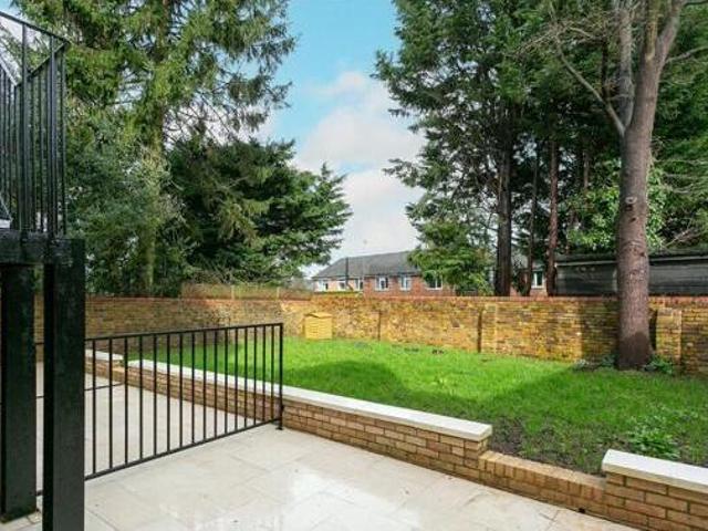 House for sale in Merry Hill, Hertsmere