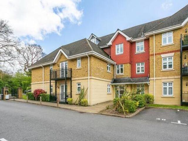 House for sale in Bushey