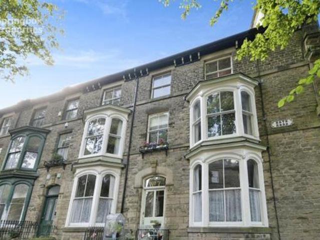 House for sale in Charlesworth, East Midlands