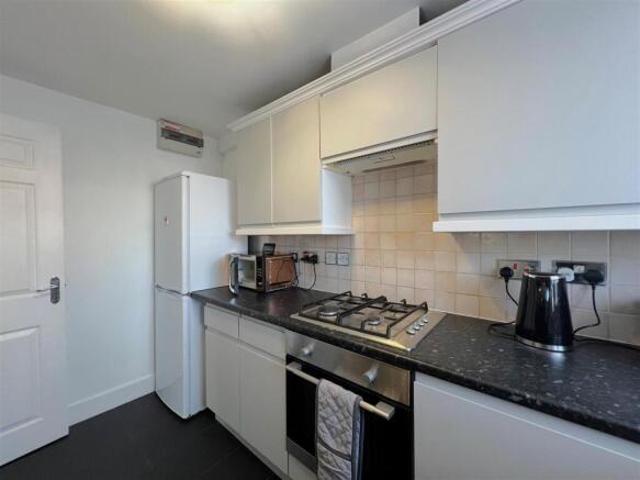 Apartment for sale in Watford, Hertfordshire