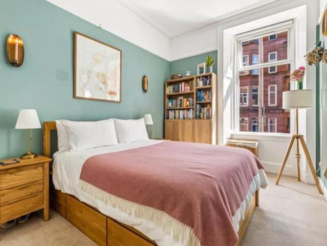 Apartment for sale in Partick, Scotland