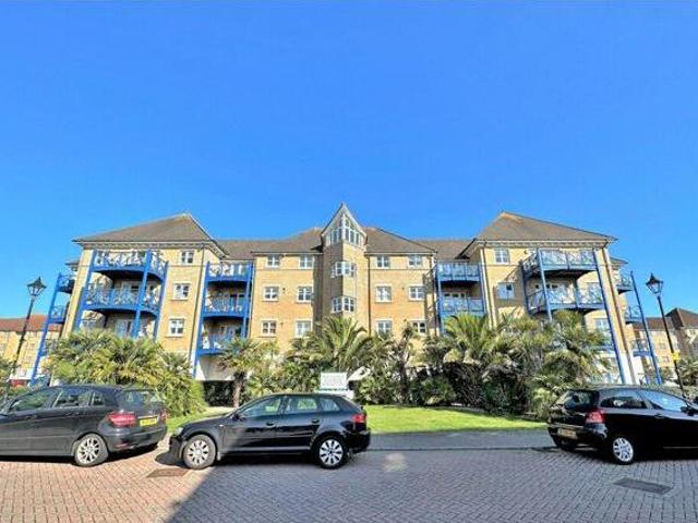 House for sale in Crumbles, Eastbourne