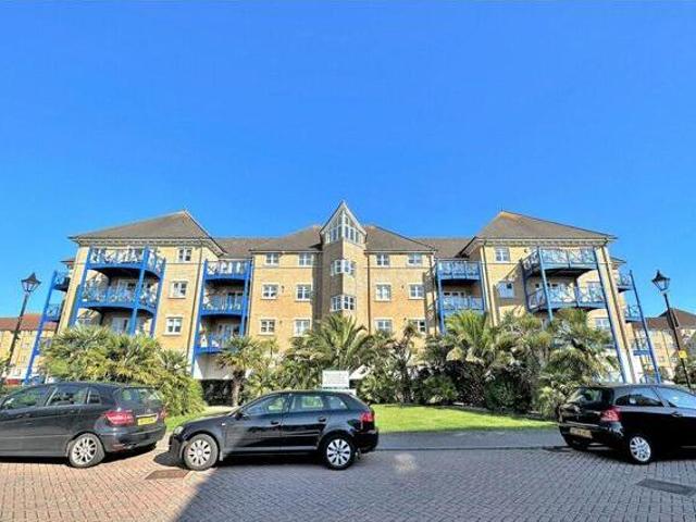House for sale in Crumbles, Eastbourne