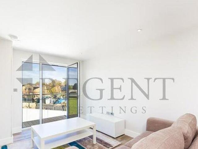 House for sale in Kingston Upon Thames, Greater London