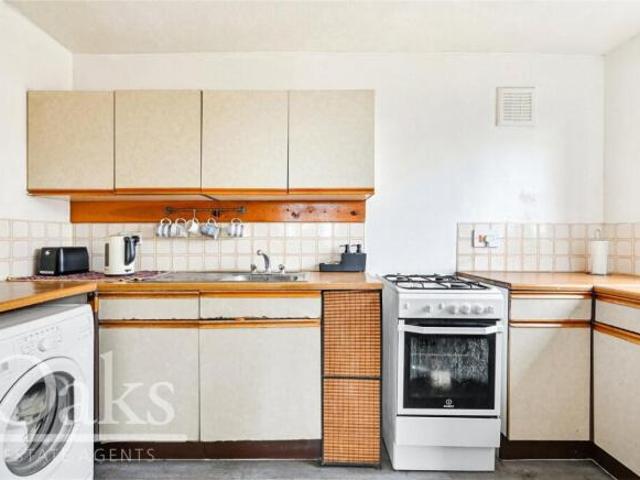Apartment for sale in Streatham, Greater London