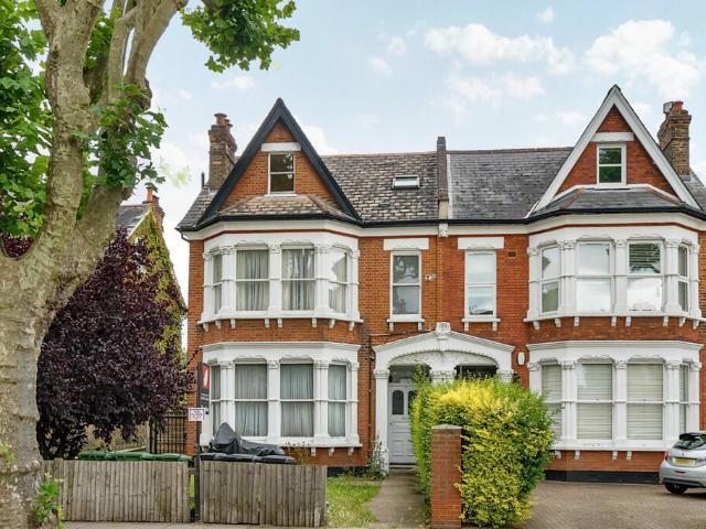 Apartment for sale in Catford