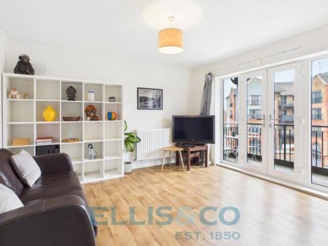 Apartment for sale in Brook Street, Bourne Vale