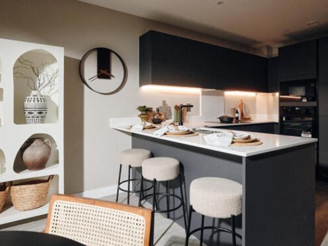Apartment for sale in Brentford End, Greater London