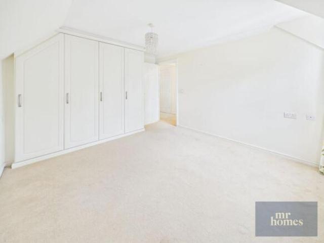 Apartment for sale in Falcon Lodge, Wales