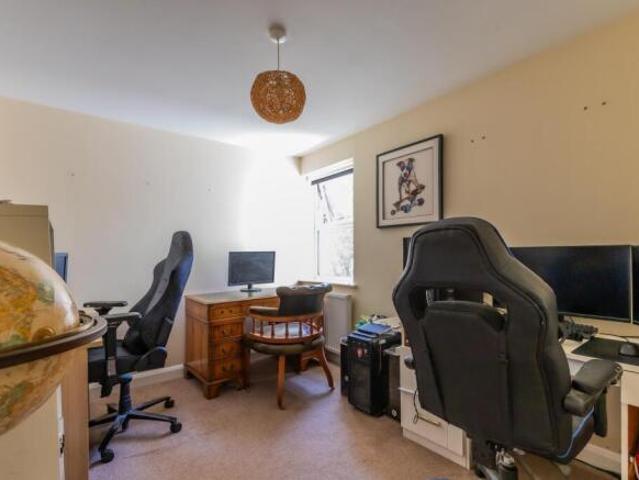 Apartment for sale in Taffs Well, Wales
