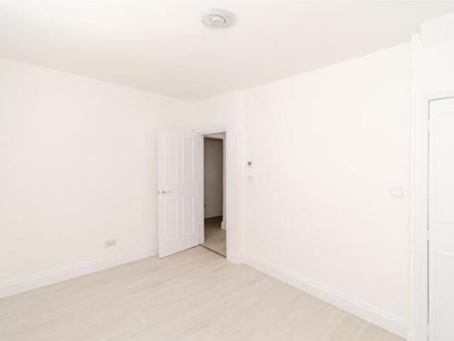Apartment for sale in The Polygon, City Of Southampton
