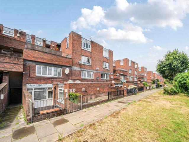 Apartment for sale in Peckham, Greater London