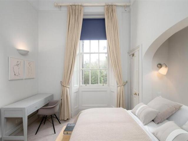 Apartment for sale in Broughton, Scotland