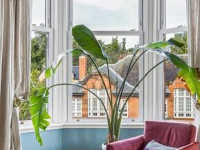 Apartment for sale in Battlefield, Scotland