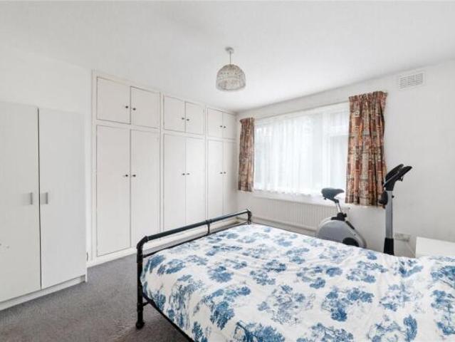Apartment for sale in Tulse Hill, Greater London