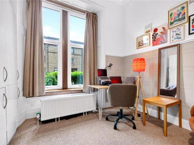 Apartment for sale in Shawlands, Scotland